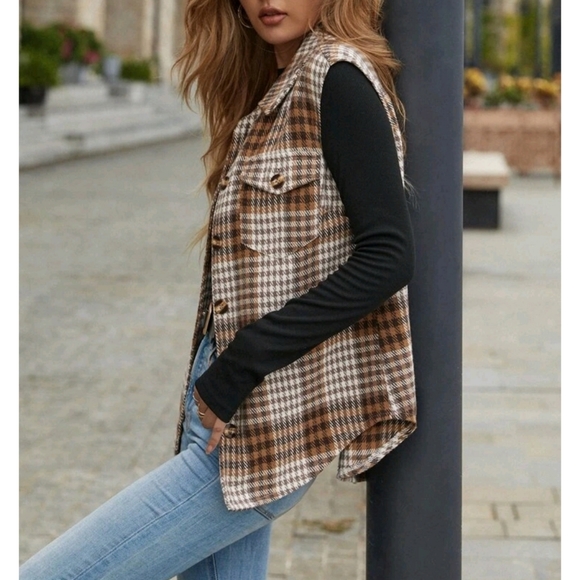 Sleeveless Plaid Button Overcoat Vest - Picture 6 of 13